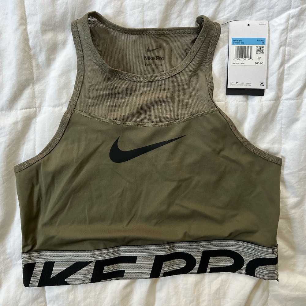 NWT Nike Pro training top (M)